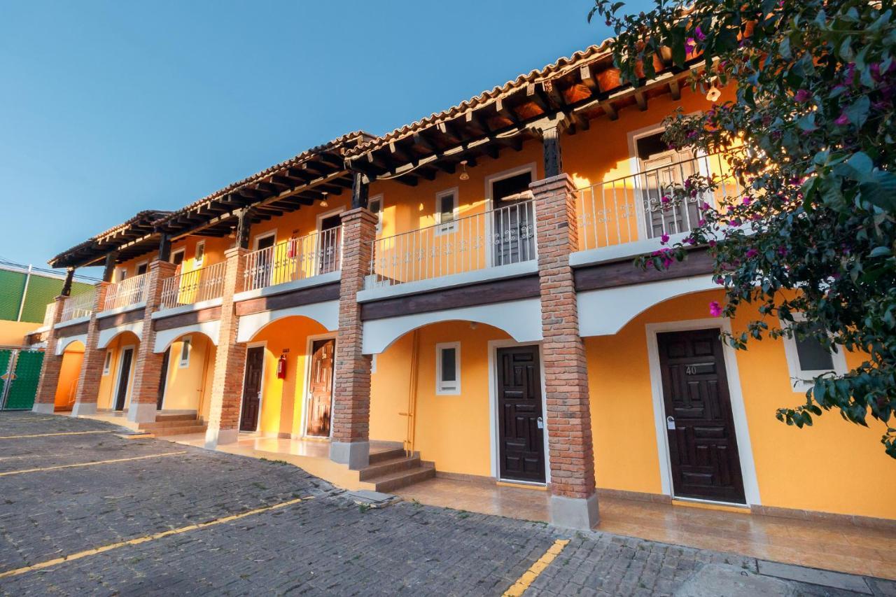 Hotel Hacienda Montesinos Morelia Exterior photo